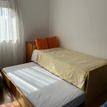 Lovely 2 Bedroom 100m From The Apartment Vila do Conde