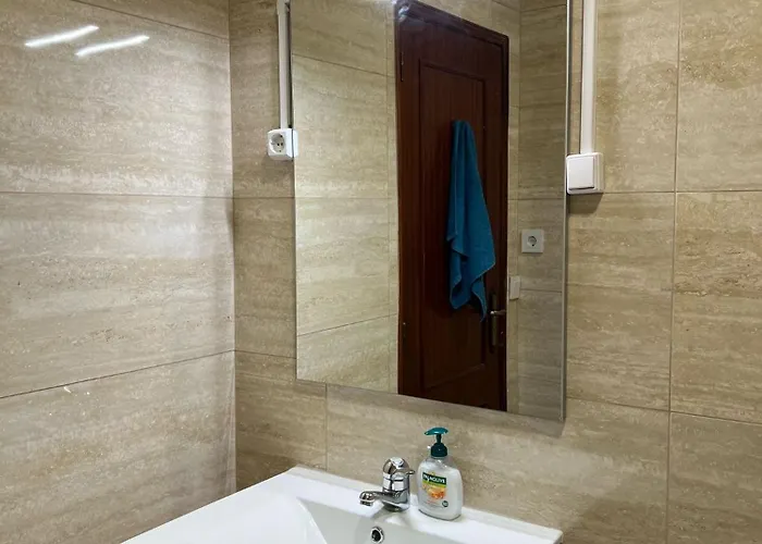 Lovely 2 Bedroom 100m From The