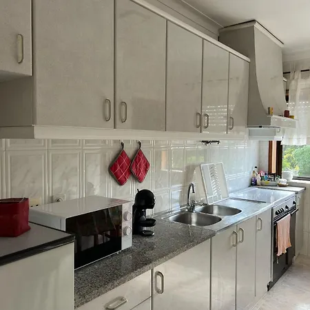 Lovely 2 Bedroom 100m From The *