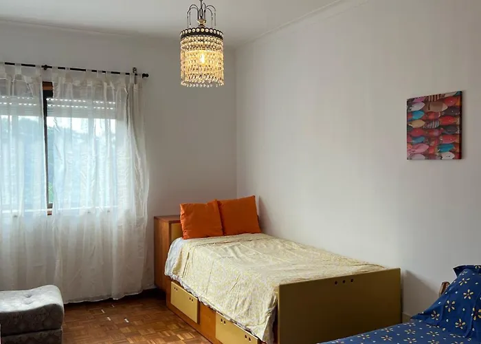 アパート Lovely 2 Bedroom 100m From The ヴィラ・ド・コンデ